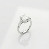 3.1 Karat Smaragdschliff Diamantring